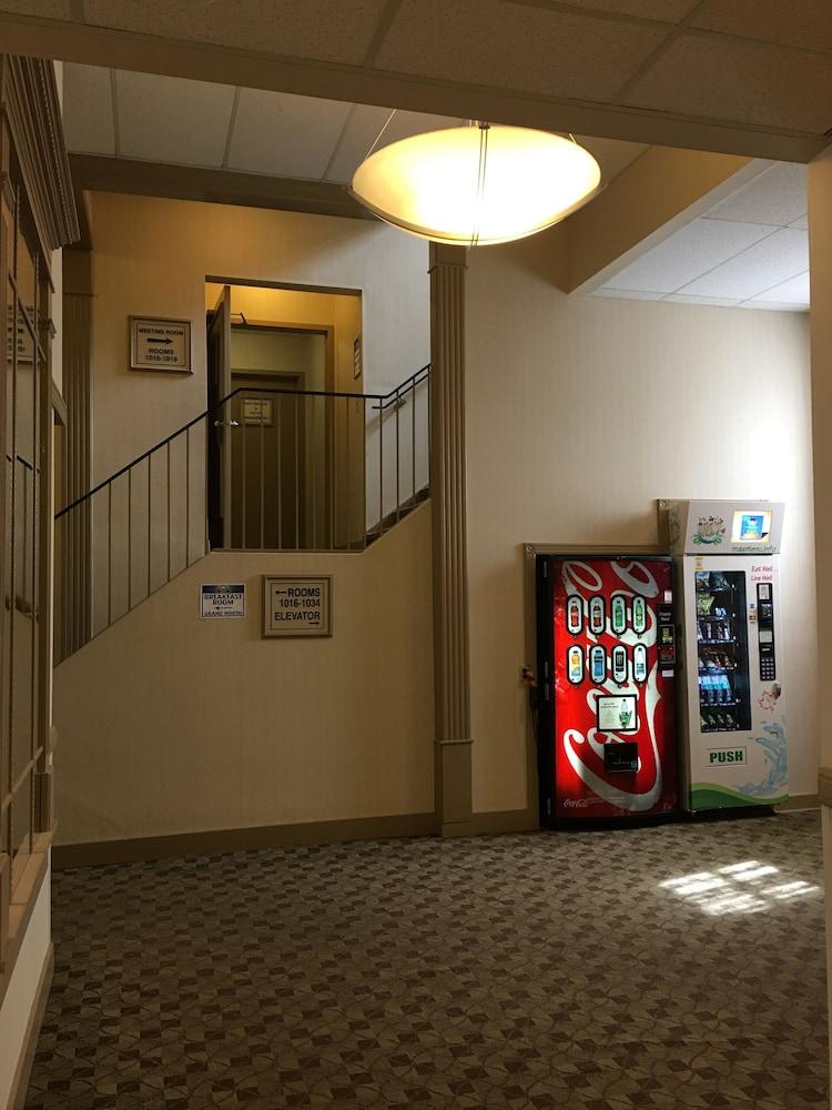 Days Inn & Suites By Wyndham Sault Ste. Marie On Dış mekan fotoğraf