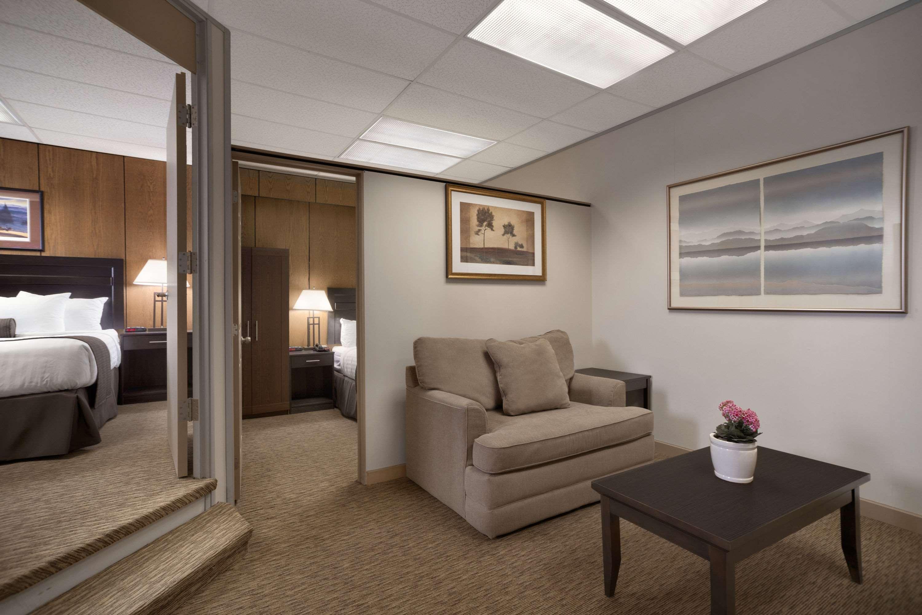 Days Inn & Suites By Wyndham Sault Ste. Marie On Dış mekan fotoğraf