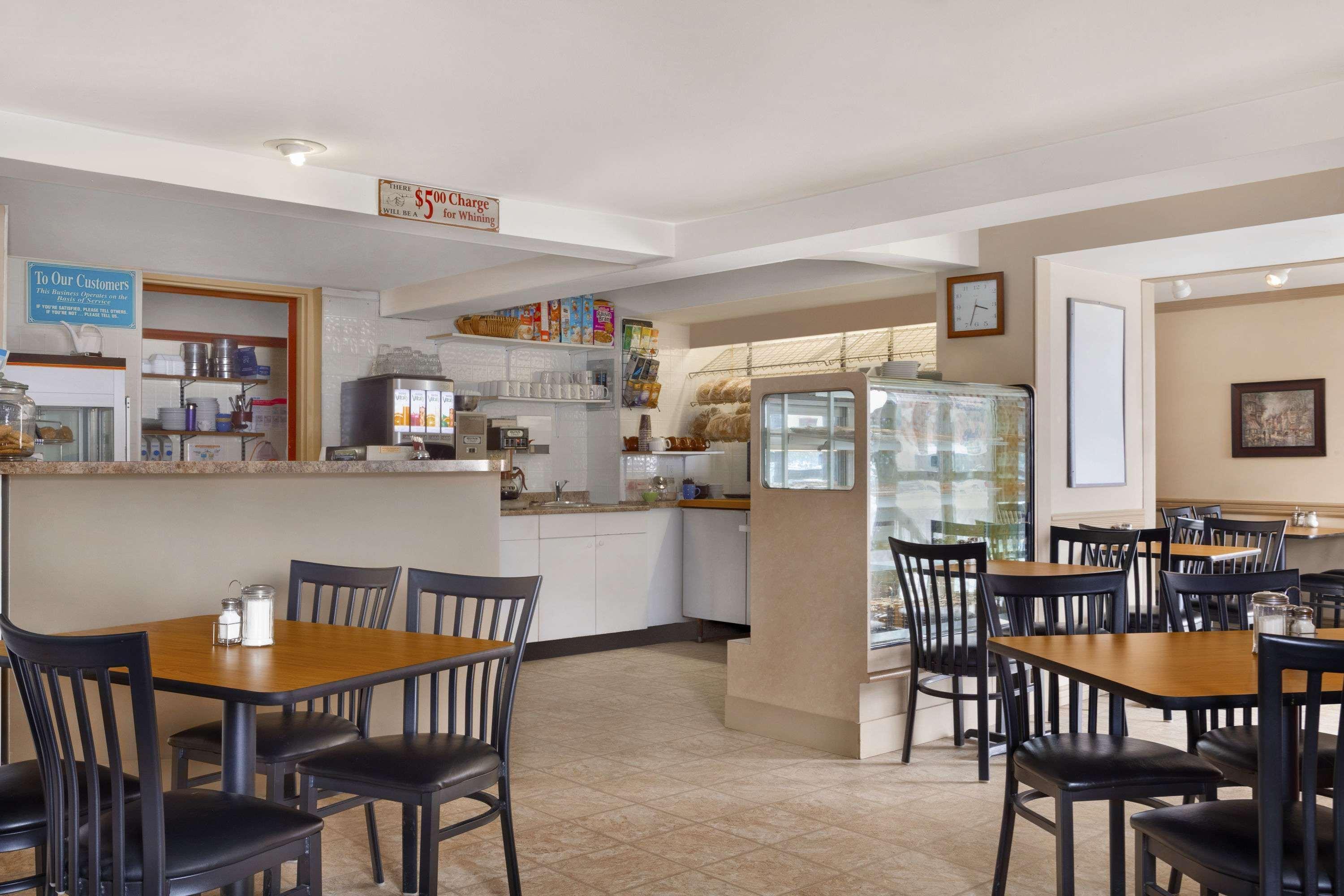 Days Inn & Suites By Wyndham Sault Ste. Marie On Dış mekan fotoğraf