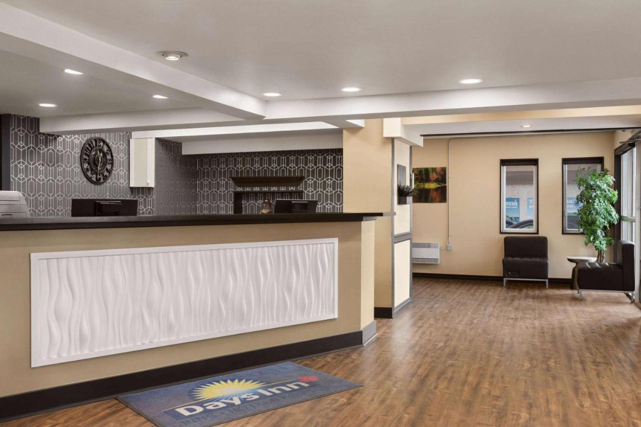 Days Inn & Suites By Wyndham Sault Ste. Marie On Dış mekan fotoğraf