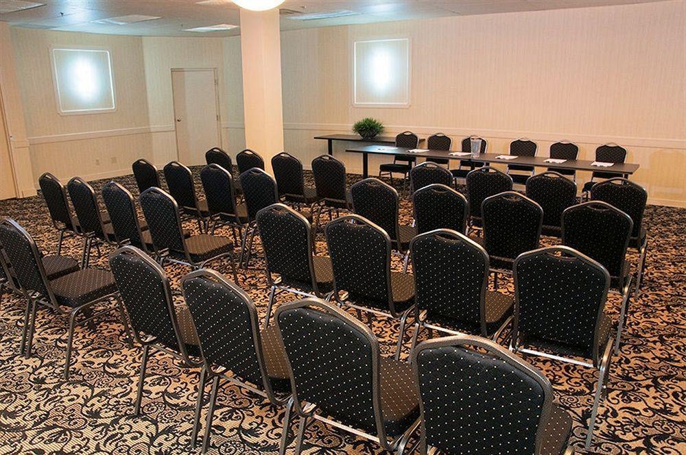 Days Inn & Suites By Wyndham Sault Ste. Marie On Dış mekan fotoğraf