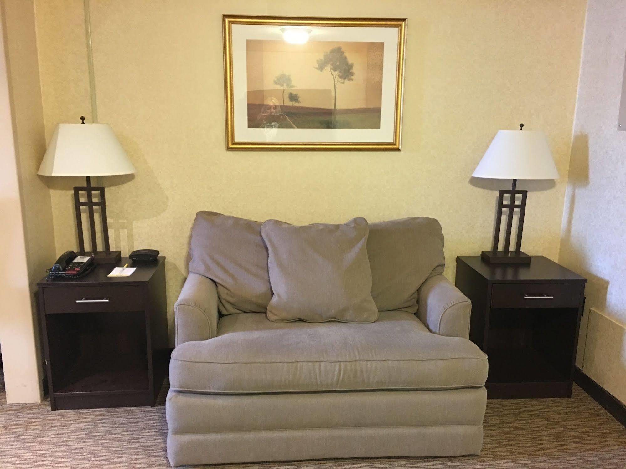 Days Inn & Suites By Wyndham Sault Ste. Marie On Dış mekan fotoğraf