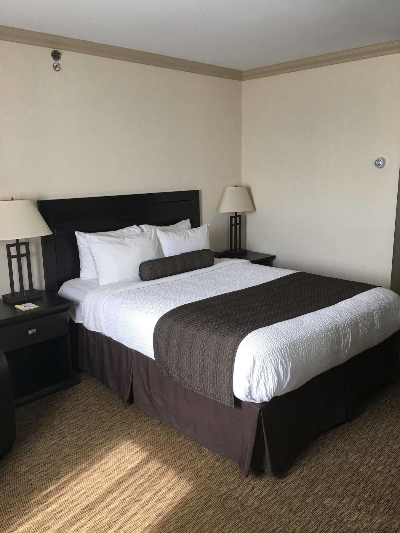 Days Inn & Suites By Wyndham Sault Ste. Marie On Dış mekan fotoğraf